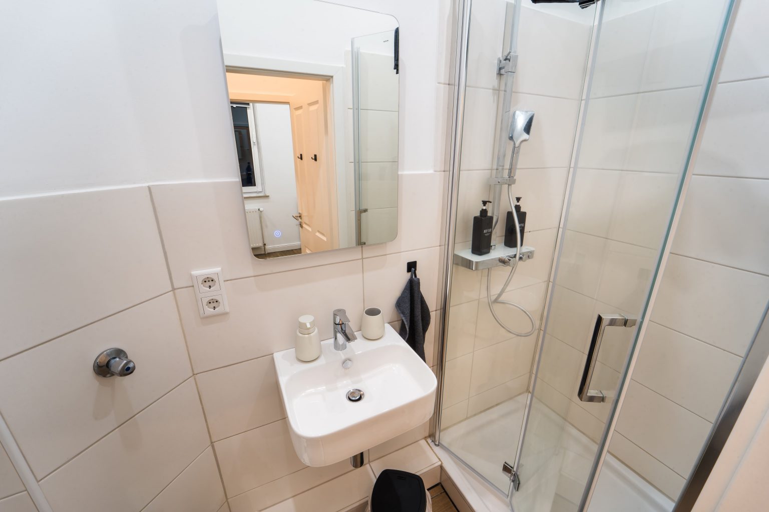 Modernes Badezimmer
